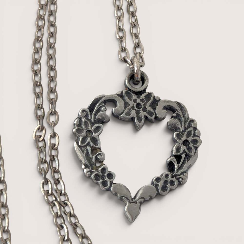 Vintage R Tennesmed Sweden Pewter Floral Open Heart Pendant Necklace Chain